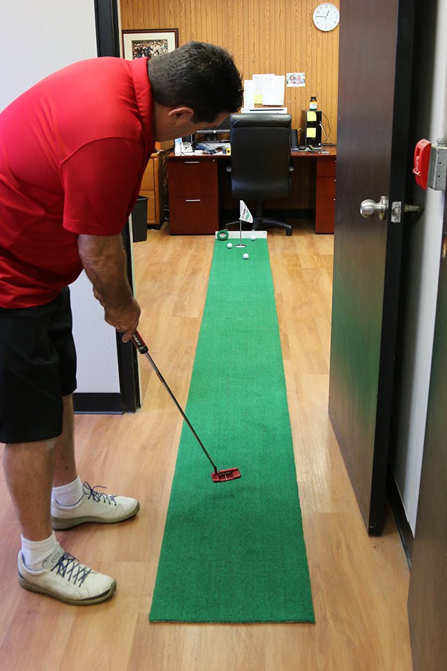 Big Moss Office Fit 16+ Putting Green